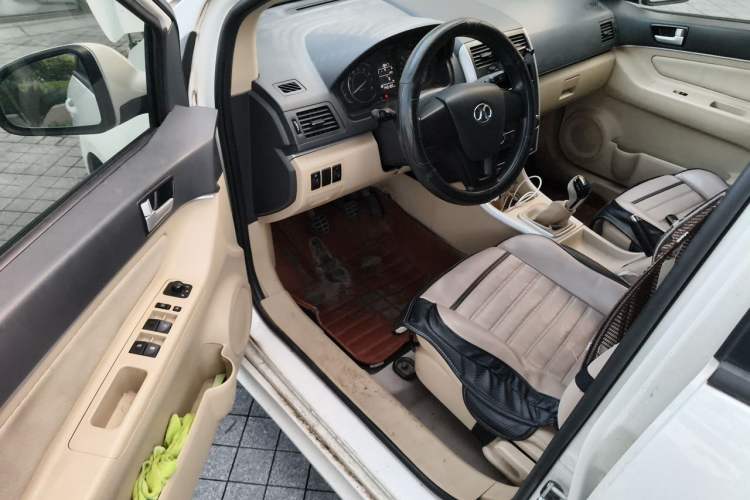 Used BAIC Senova D20 2015 Hatchback 1.3L Manual Joy Edition Driver Seat