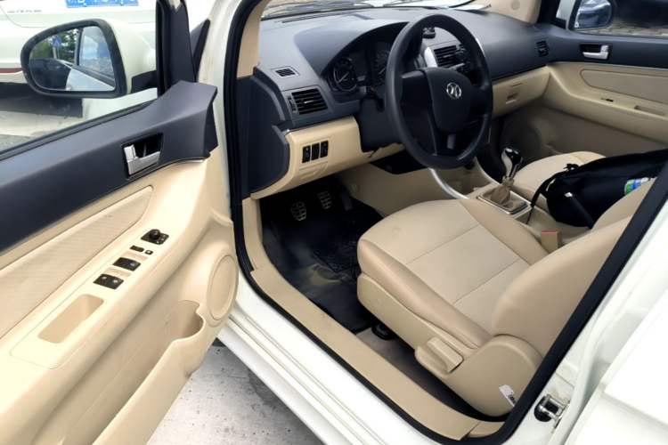 Used BAIC Senova D20 2015 Hatchback 1.3L Manual Leisure Edition Driver Seat