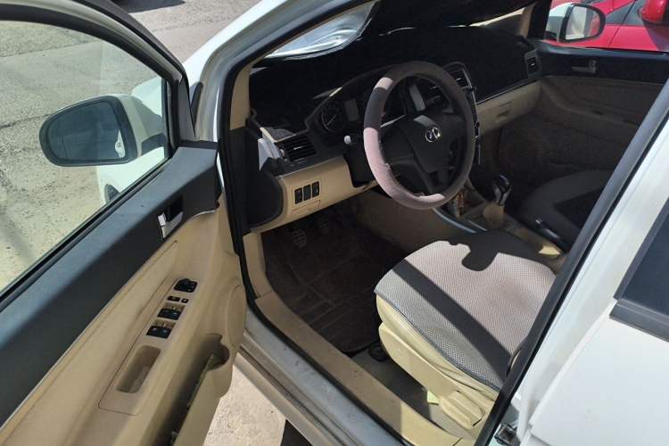 Used BAIC Senova D20 2015 Hatchback 1.3L Manual Leisure Edition Driver Seat
