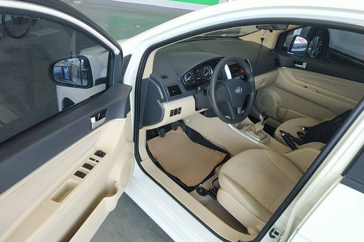 Used BAIC Senova D20 2015 Hatchback 1.3L Manual Joy Edition Driver Seat