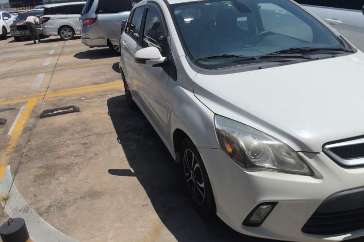 Used BAIC Senova D20 2015 Hatchback 1.5L Automatic Joyful Edition Exterior 2