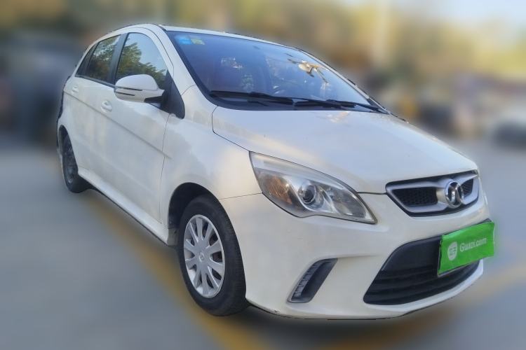 Used BAIC Senova D20 2015 Hatchback 1.3L Manual Joy Edition Front Right 45 Deg