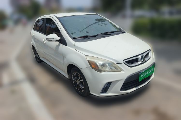 Used BAIC Senova D20 2015 Hatchback 1.5L Manual Lotte Edition Front Right 45 Deg