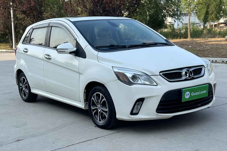 Used BAIC Senova D20 2015 Hatchback 1.5L Manual Leshang Version Front Right 45 Deg