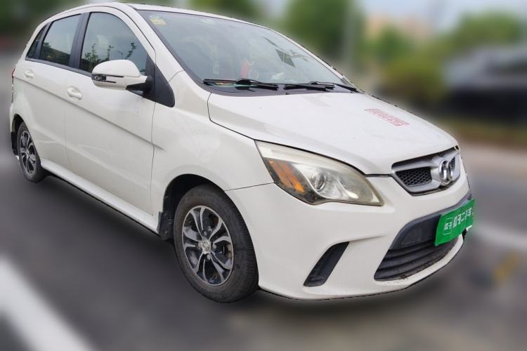 Used BAIC Senova D20 2015 Hatchback 1.5L Manual Lotte Edition Front Right 45 Deg
