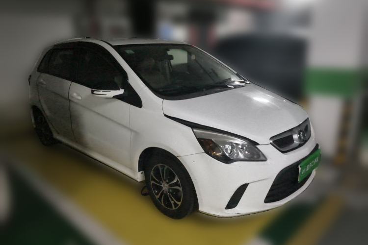 Used BAIC Senova D20 2015 Hatchback 1.5L Automatic Lotte Edition Front Right 45 Deg