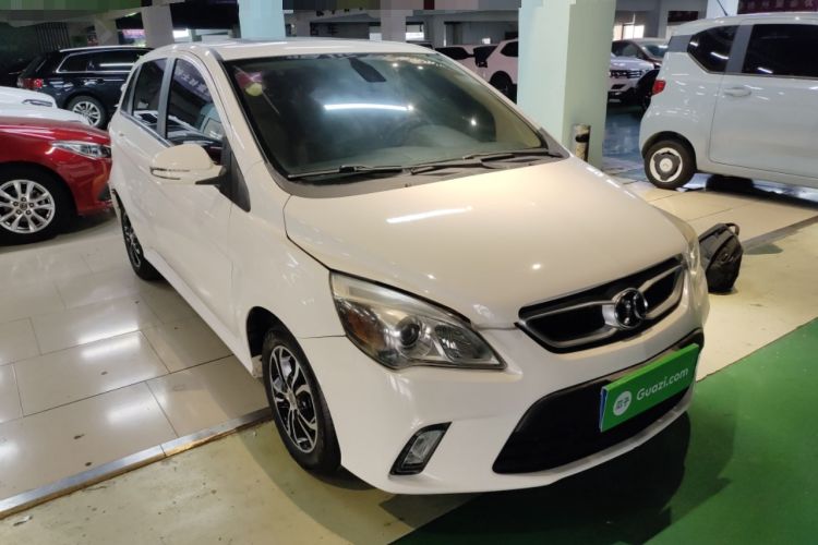 Used BAIC Senova D20 2015 Hatchback 1.5L Automatic Joyful Edition Front Right 45 Deg