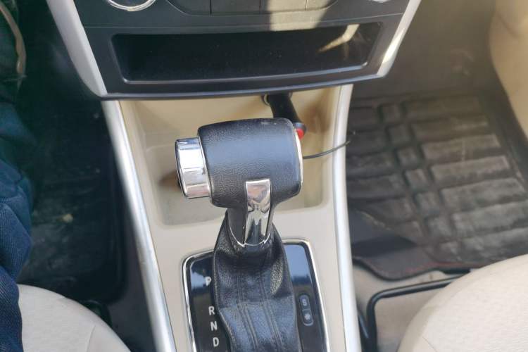 Used BAIC Senova D20 2015 Hatchback 1.5L Automatic Lotte Edition Gear Lever