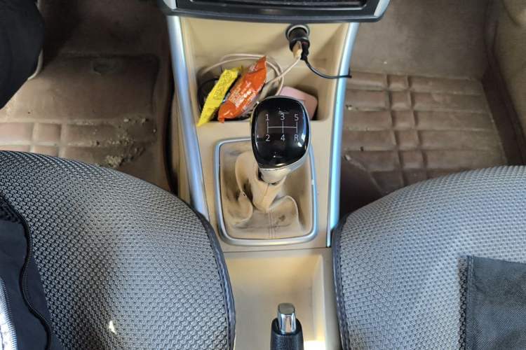 Used BAIC Senova D20 2015 Hatchback 1.3L Manual Leisure Edition Gear Lever
