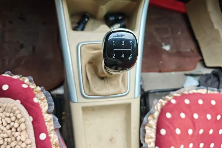 Used BAIC Senova D20 2015 Sedan 1.3L Manual Joy Edition Gear Lever