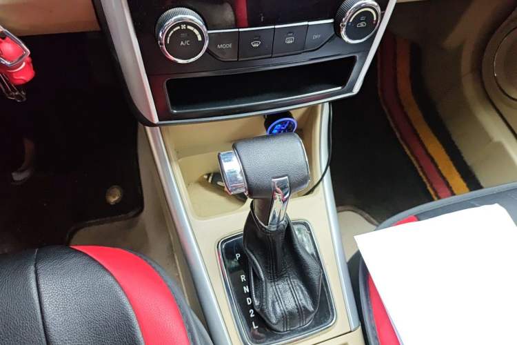 Used BAIC Senova D20 2015 Hatchback 1.5L Automatic Lotte Edition Gear Lever