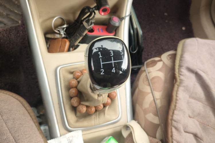 Used BAIC Senova D20 2015 Hatchback 1.3L Manual Leisure Edition Gear Lever