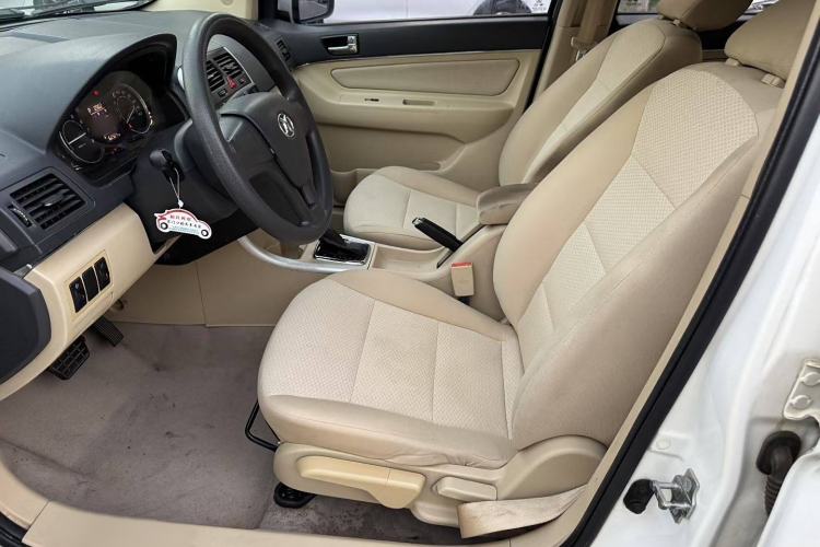 Used BAIC Senova D20 2015 Hatchback 1.5L Automatic Lotte Edition Interior 2