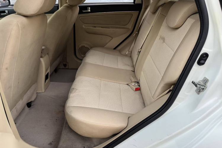 Used BAIC Senova D20 2015 Hatchback 1.5L Automatic Lotte Edition Interior 3