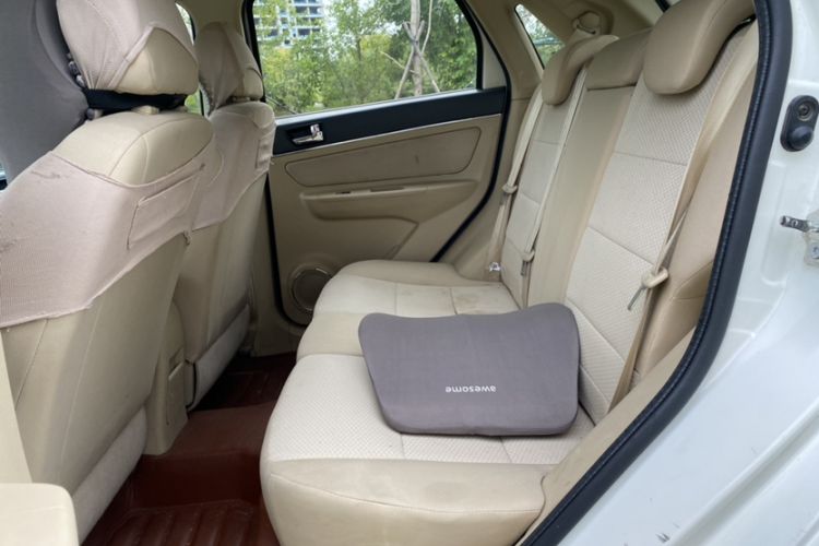 Used BAIC Senova D20 2015 Hatchback 1.5L Automatic Lotte Edition Interior 8