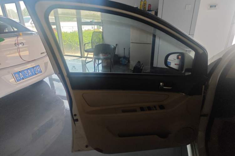 Used BAIC Senova D20 2015 Hatchback 1.5L Manual Leshang Version Left Front Door Interior