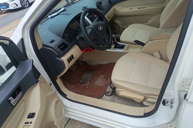 Used BAIC Senova D20 2015 Hatchback 1.5L Automatic Lotte Edition Left Front Seat