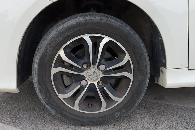 Used BAIC Senova D20 2015 Hatchback 1.5L Manual Lotte Edition Left Front Wheel Hub