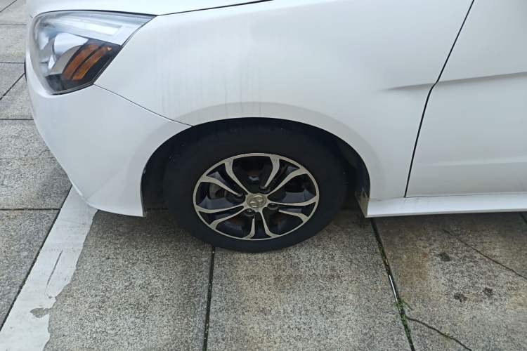 Used BAIC Senova D20 2015 Hatchback 1.5L Automatic Lotte Edition Left Front Wheel Hub