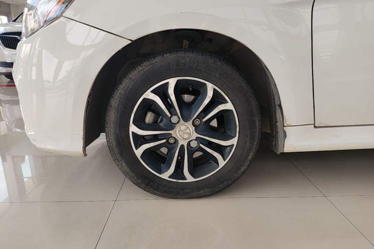 Used BAIC Senova D20 2015 Hatchback 1.5L Manual Lotte Edition Left Front Wheel Hub