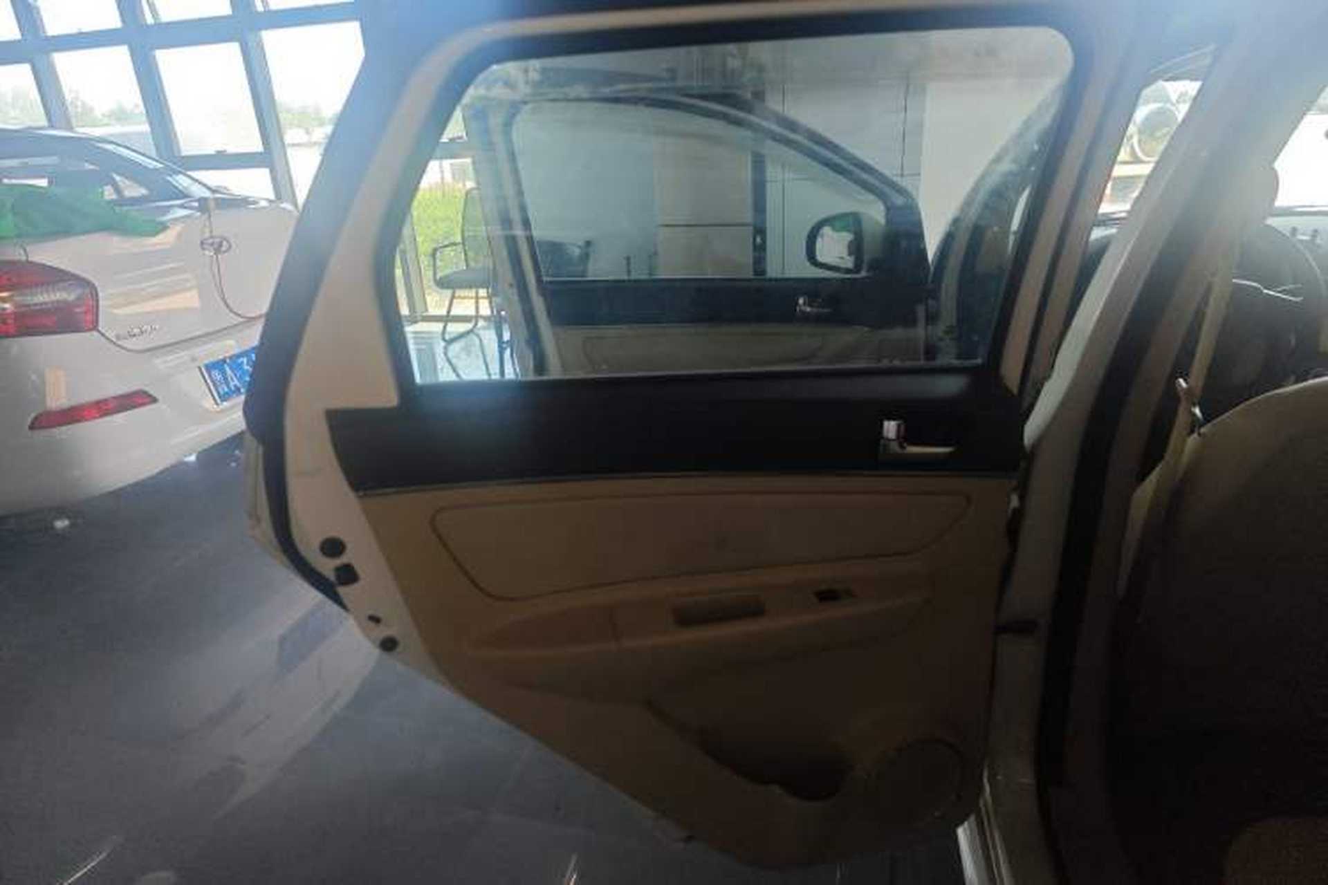 Used BAIC Senova D20 2015 Hatchback 1.5L Manual Leshang Version Left Rear Door Interior