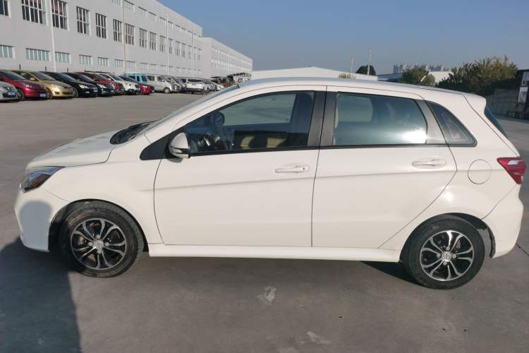 Used BAIC Senova D20 2015 Hatchback 1.5L Automatic Lotte Edition Left Side