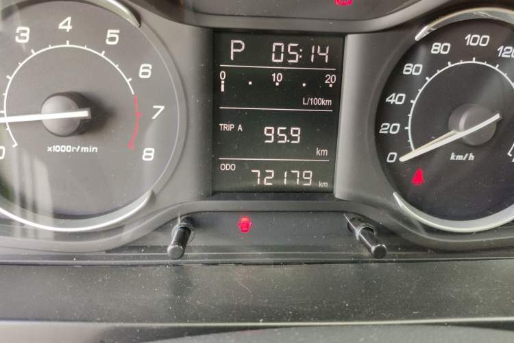 Used BAIC Senova D20 2015 Hatchback 1.5L Automatic Joyful Edition Odometer Close Up