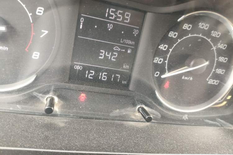 Used BAIC Senova D20 2015 Hatchback 1.3L Manual Leisure Edition Odometer Close Up