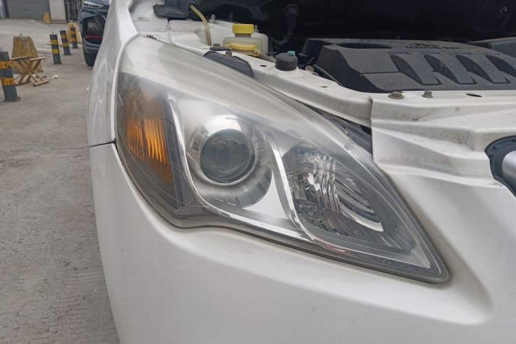 Used BAIC Senova D20 2015 Hatchback 1.5L Automatic Joyful Edition Right Front Headlight