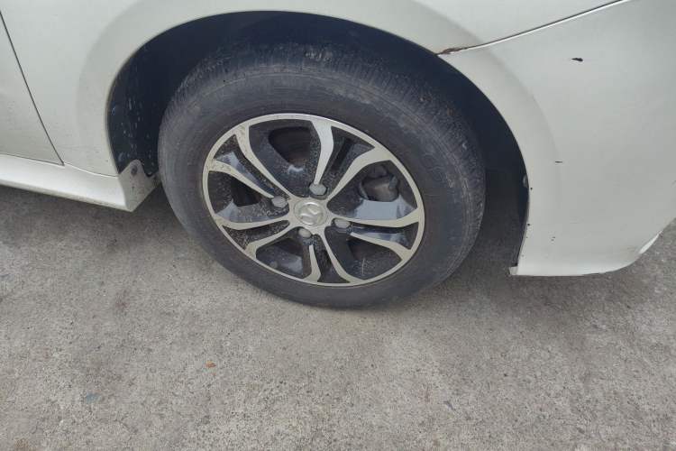 Used BAIC Senova D20 2015 Hatchback 1.5L Automatic Lotte Edition Right Front Wheel Hub