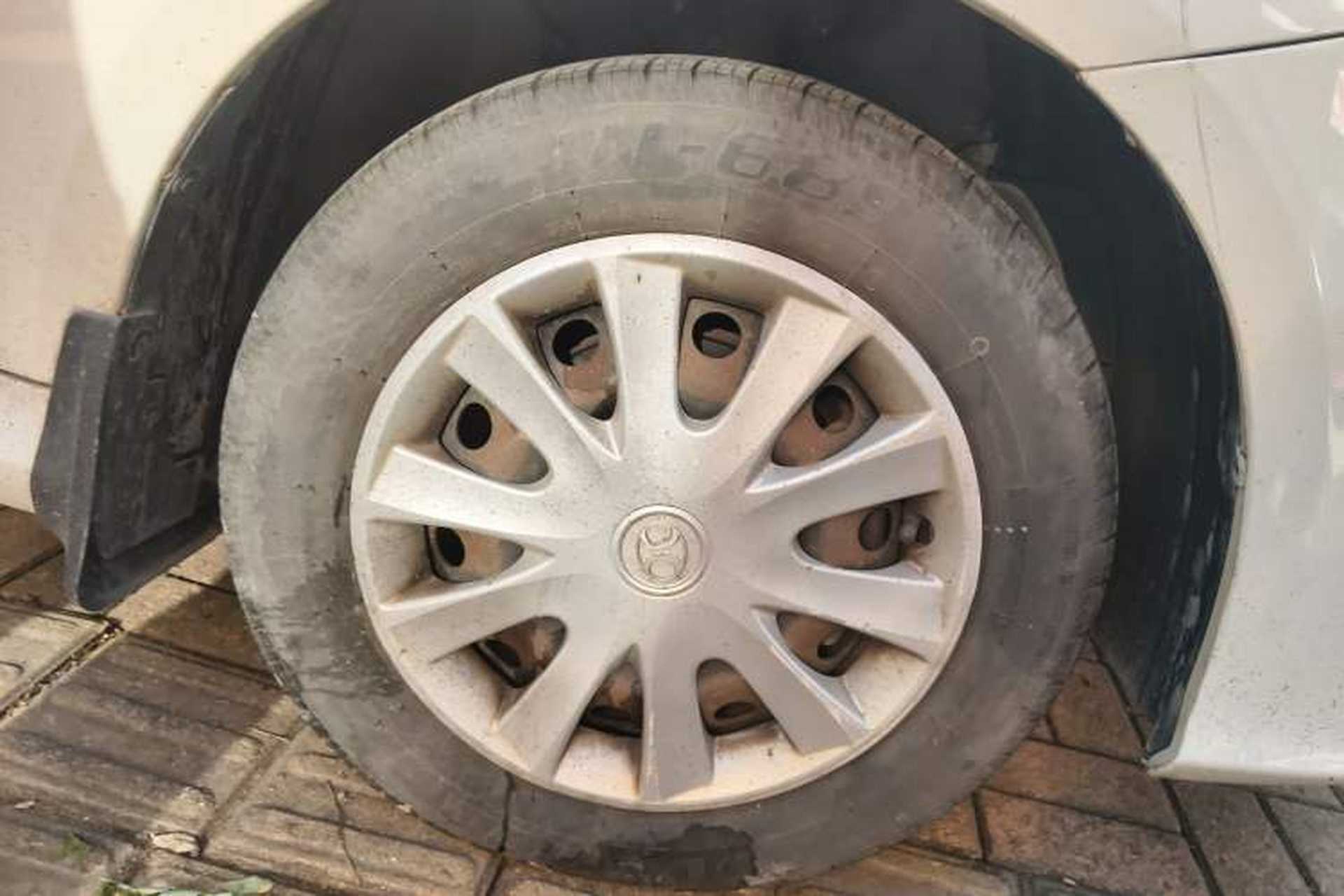 Used BAIC Senova D20 2015 Sedan 1.3L Manual Lotte Edition Right Front Wheel Hub