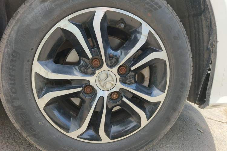Used BAIC Senova D20 2015 Hatchback 1.5L Manual Lotte Edition Right Front Wheel Hub