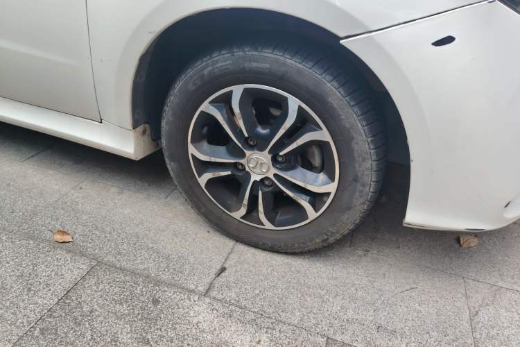 Used BAIC Senova D20 2015 Hatchback 1.5L Manual Lotte Edition Right Front Wheel Hub
