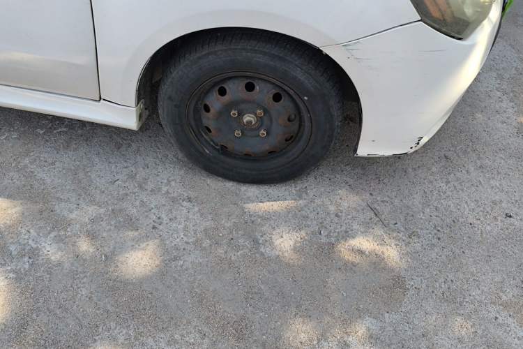 Used BAIC Senova D20 2015 Hatchback 1.3L Manual Leisure Edition Right Front Wheel Hub