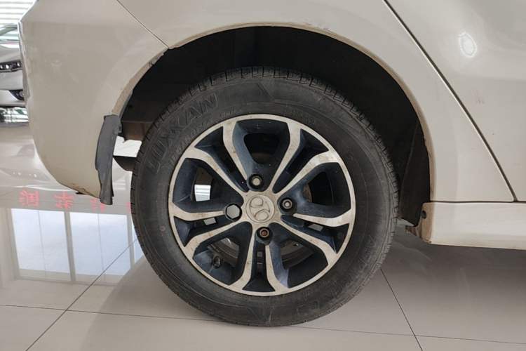 Used BAIC Senova D20 2015 Hatchback 1.5L Manual Lotte Edition Right Rear Wheel Hub