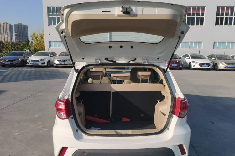 Used BAIC Senova D20 2015 Hatchback 1.5L Automatic Lotte Edition Trunk