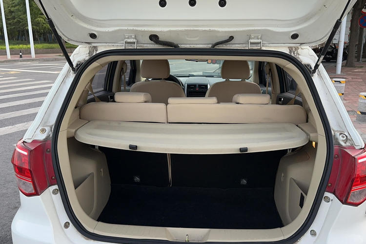 Used BAIC Senova D20 2015 Hatchback 1.5L Manual Lotte Edition Trunk