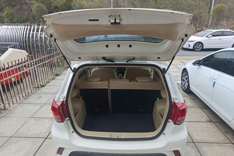 Used BAIC Senova D20 2015 Hatchback 1.5L Automatic Lotte Edition Trunk