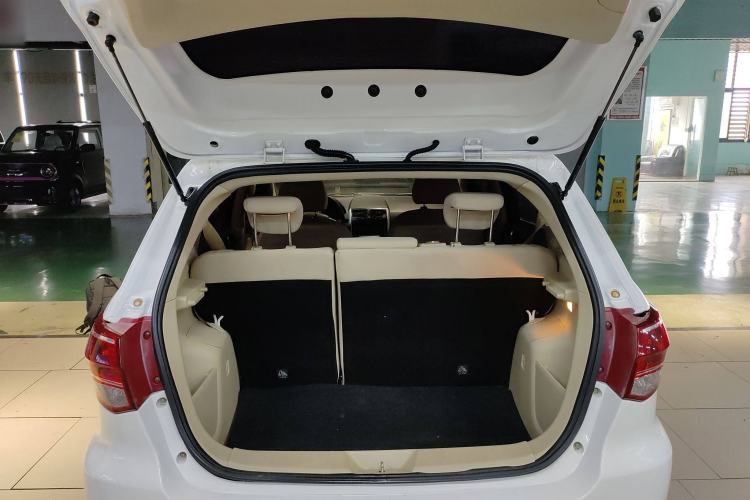 Used BAIC Senova D20 2015 Hatchback 1.5L Automatic Joyful Edition Trunk