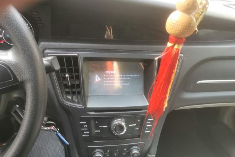 Used BAIC Senova D50 2014 1.5L manual standard version Audio And AC Panel