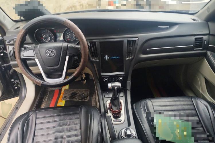 Used BAIC Senova D50 2014 1.5L CVT Standard Edition Center Console
