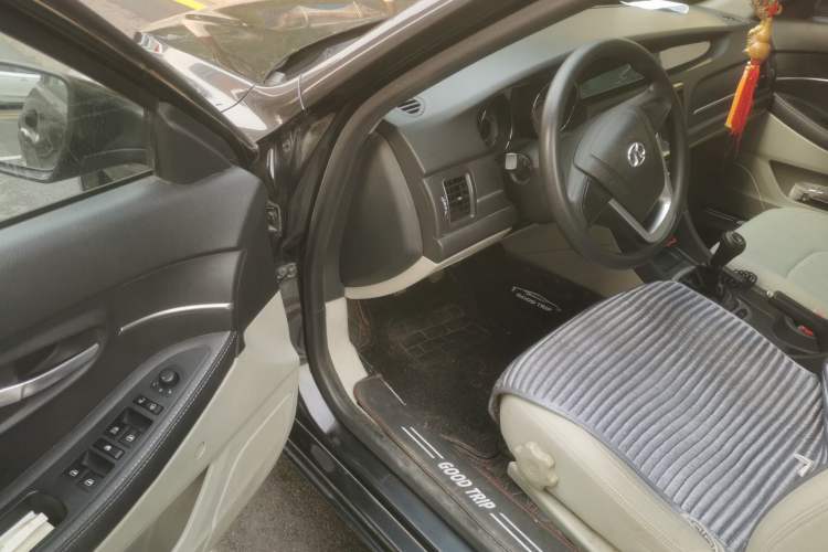 Used BAIC Senova D50 2014 1.5L manual standard version Driver Seat