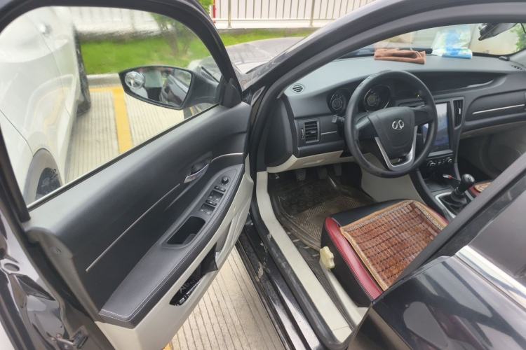 Used BAIC Senova D50 2014 1.5L manual standard version Driver Seat