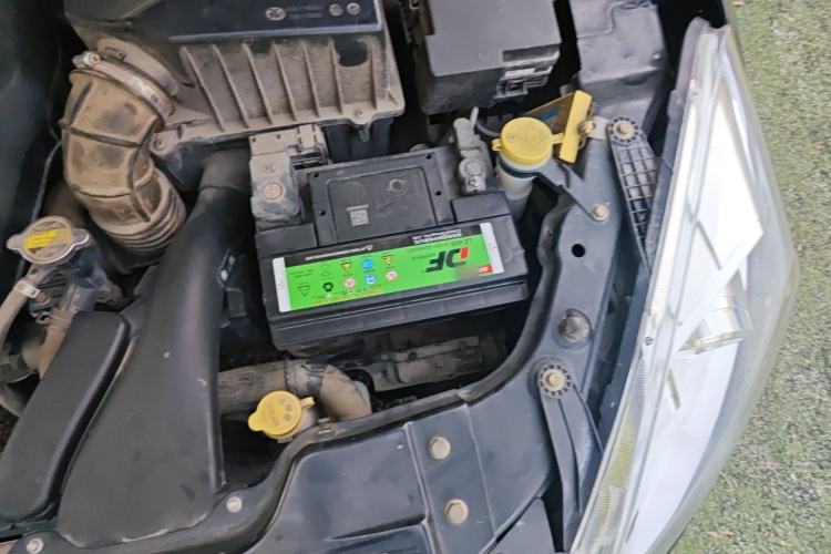 Used BAIC Senova D50 2014 1.5L manual comfort version Engine Bay Left