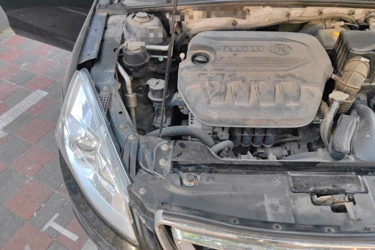 Used BAIC Senova D50 2014 1.5L manual comfort version Engine Bay Right