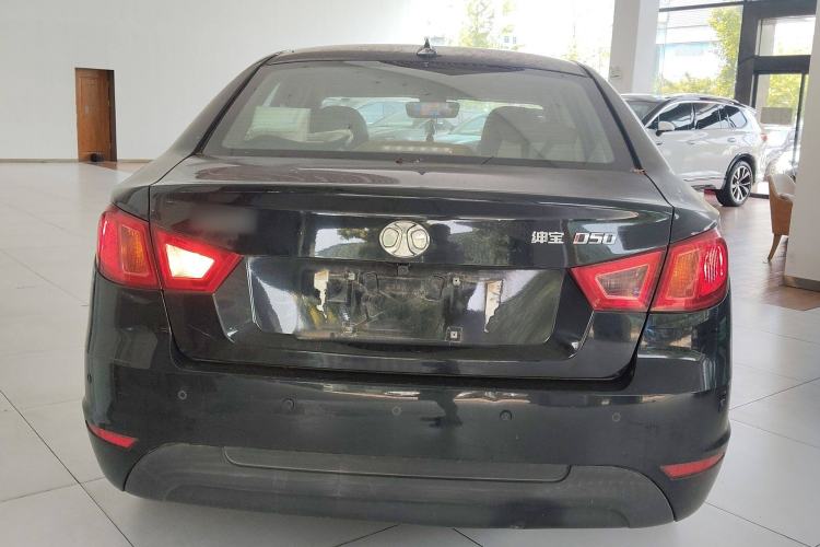 Used BAIC Senova D50 2014 1.5L manual standard version Exterior 4