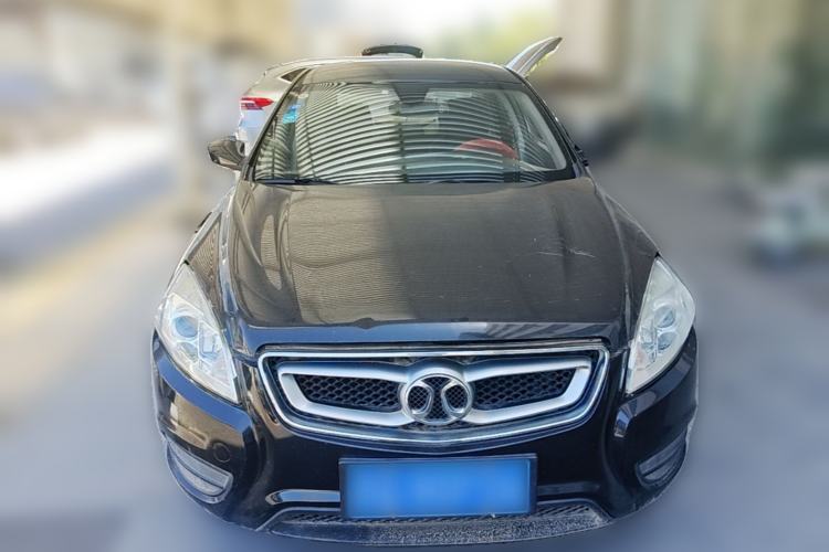 Used BAIC Senova D50 2014 1.5L manual standard version Front