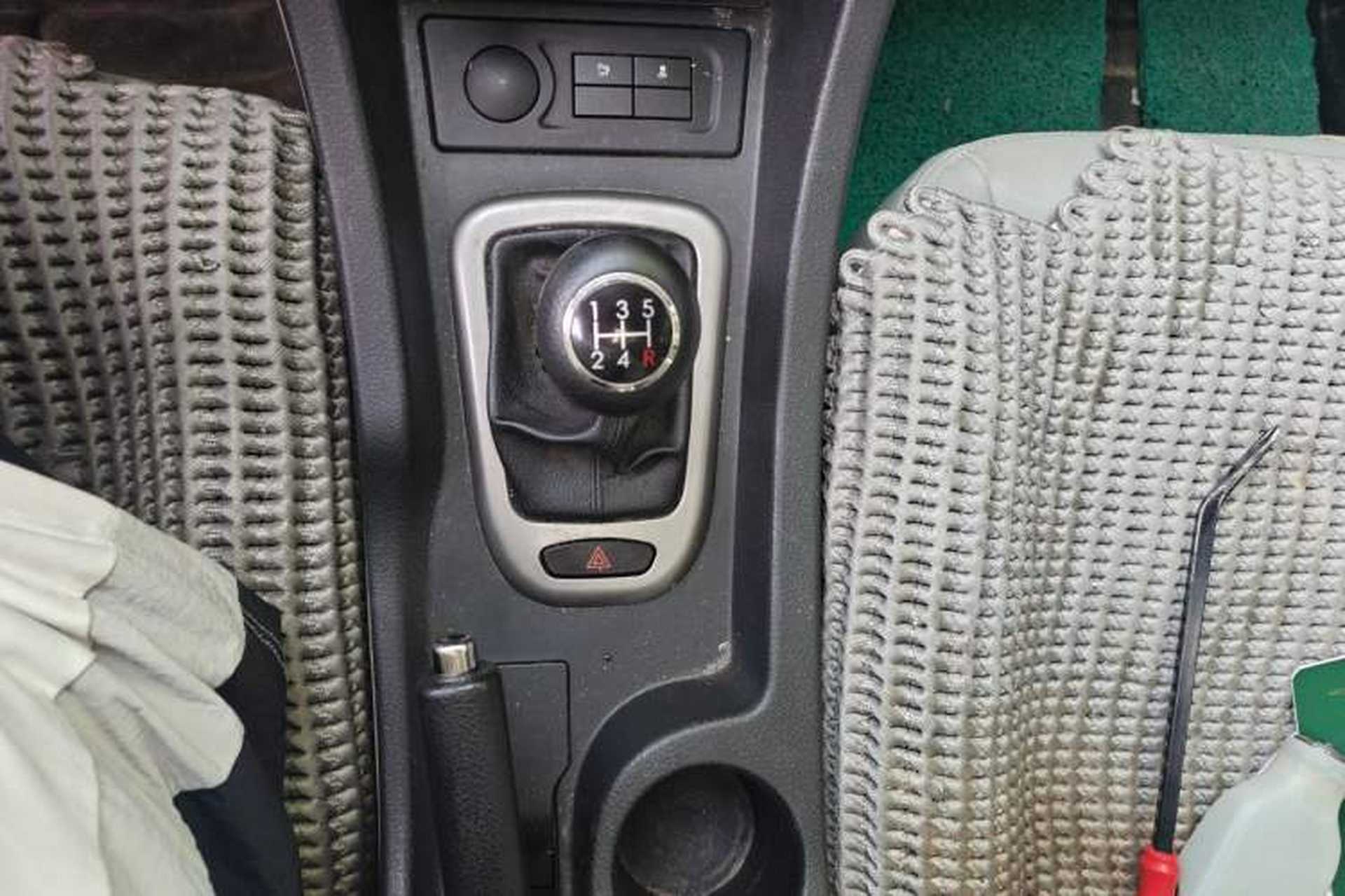 Used BAIC Senova D50 2014 1.5L manual comfort version Gear Lever