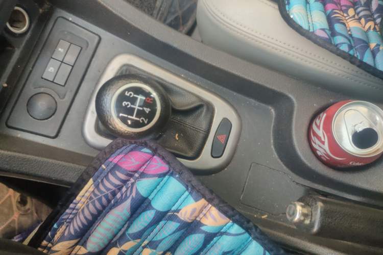 Used BAIC Senova D50 2014 1.5L manual comfort version Gear Lever