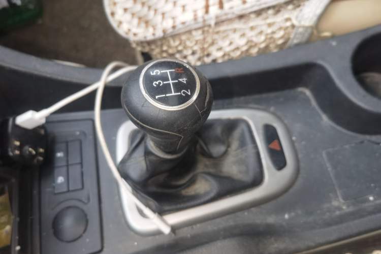 Used BAIC Senova D50 2014 1.5L manual comfort version Gear Lever